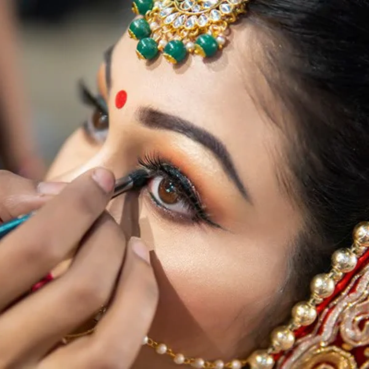 k0jspnoo_indian-bridal-makeup_625x300_26_October_22